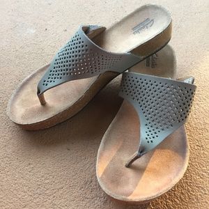 Clarks Thong Sandal